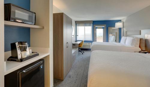 Standard Queen Room with Two Queen Beds and Balcony