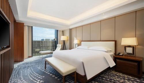 Two-Bedroom Suite - Club Lounge Access