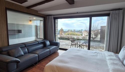 Deluxe Twin Room with Sea View