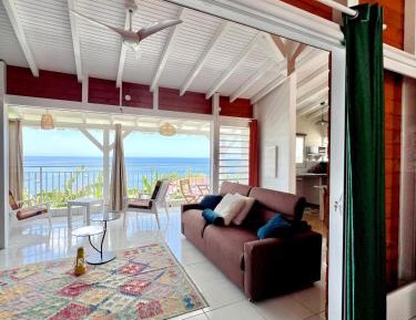 One-Bedroom Apartment with Sea View and Balcony