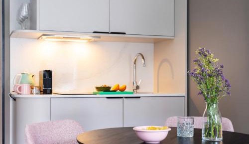 Large Studio with Kitchenette and Terrace - Accessible