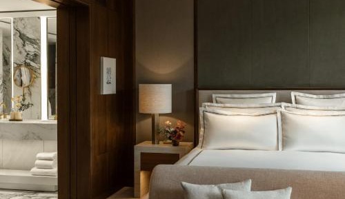 Grosvenor Junior Suite King
