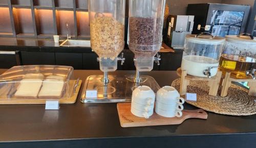 Standard Family Twin Room + Free Breakfast for 2