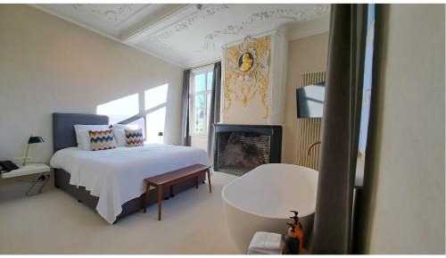 Junior Suite with Garden View