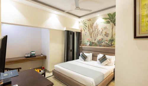 Deluxe Double or Twin Room with Balcony