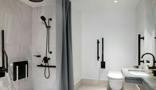 Fully Accessible Queen Room with City View