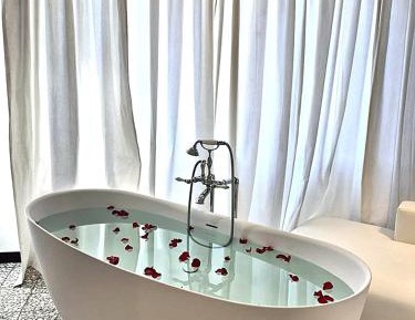 Deluxe Suite with Sea View
