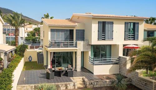 Three-Bedroom Holiday Home 