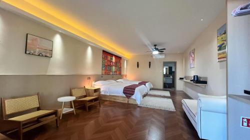 One-Bedroom Family Apartment