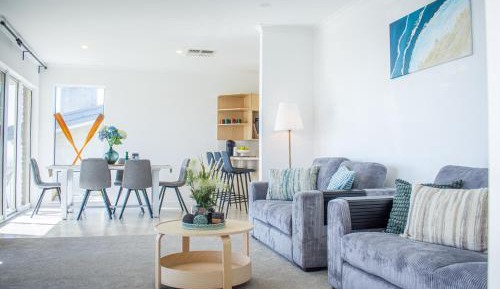 Three-Bedroom Holiday Home 