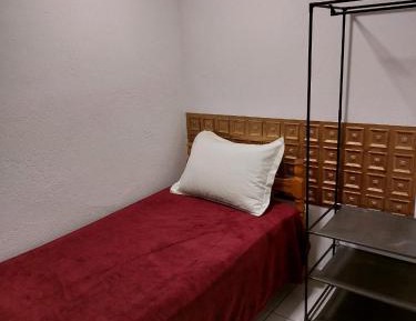 Single Room with Shared Bathroom