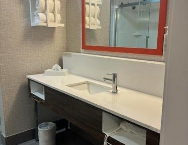 King Room - Mobility Access/Non-Smoking