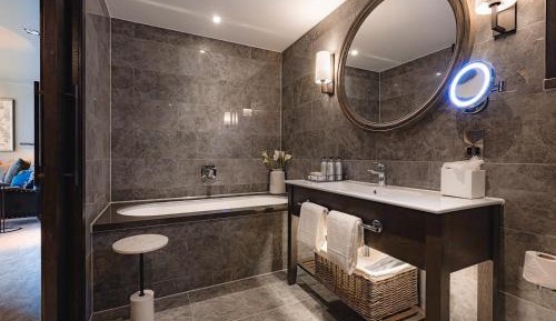Grand Deluxe Suite