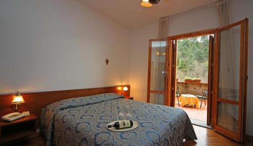 Double or Twin Room with Terrace