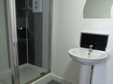 Standard Twin Room with Shared Bathroom