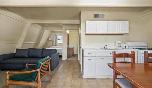 Two-Bedroom Suite