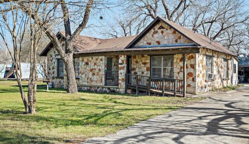 Deluxe Bungalow