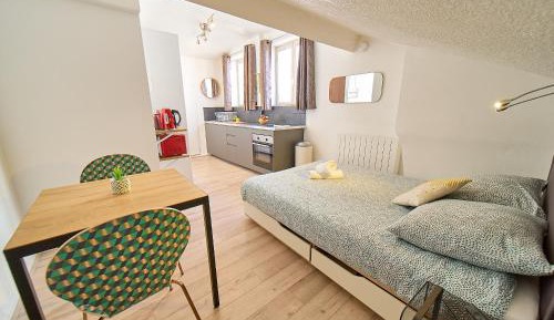 One-Bedroom Apartment