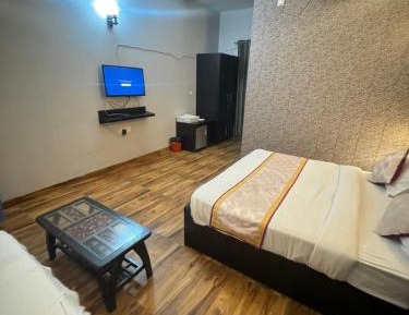 Queen Room