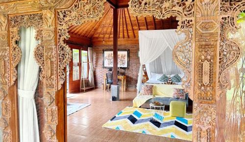 Studio with Pool View