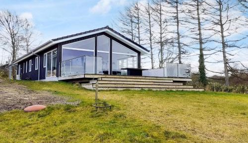 Four-Bedroom Holiday Home