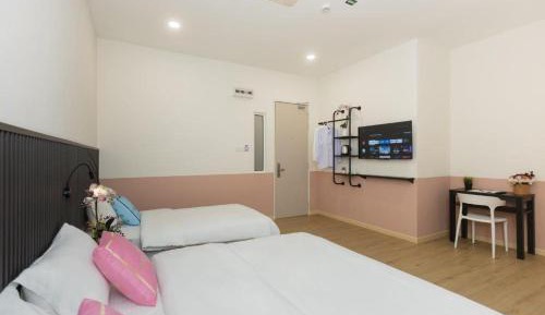 Triple Room with Private Bathroom