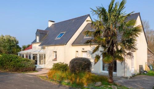 Six-Bedroom House