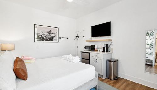 Deluxe Queen Room