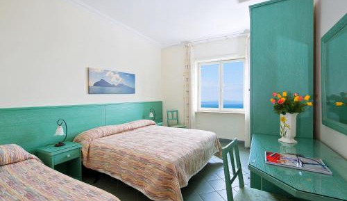 Triple Room with Sea View