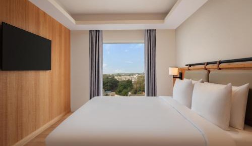 Fairfield Suite Fairfield Suite x 500 Food & Beverage Credit ,15% discount on Food and Soft beverages, 02hr of Early check-in or late check-out ( subject to availability )