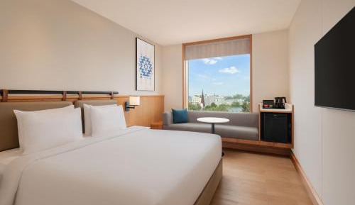 Fairfield King Room,15% discount on Food and Soft beverages.