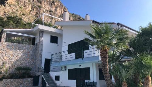 One-Bedroom Apartment with Sea View and Terrace