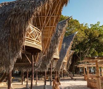 Large Bamboo Hut with Sea View 