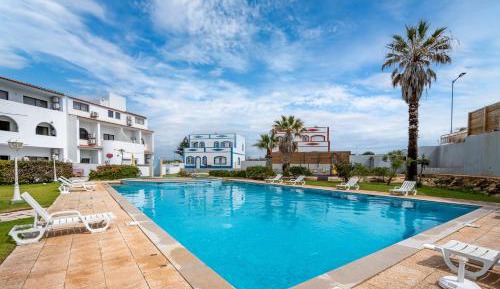 Superior One-Bedroom Apartment with Balcony