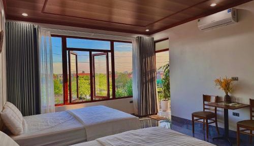 Family Room with Mountain View