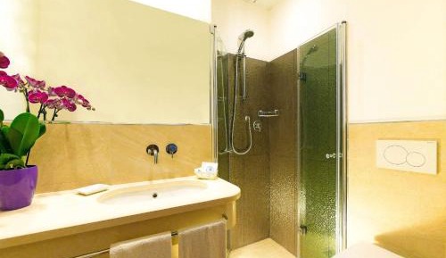 Double or Twin Room with Sea View