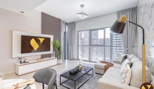 One-Bedroom Apartment with Balcony