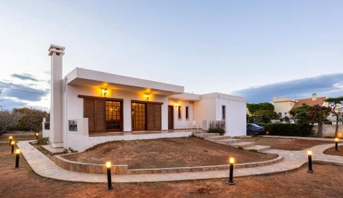 Three-Bedroom Holiday Home 