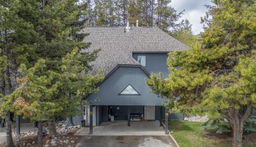 Three-Bedroom Loft Apartment