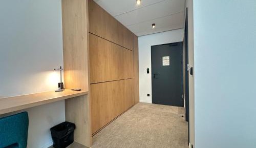 Deluxe Studio