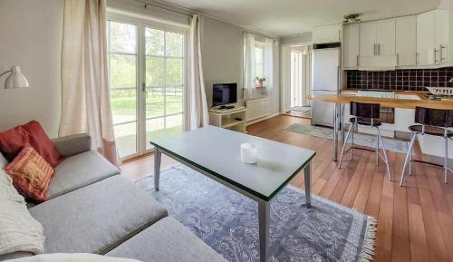 One-Bedroom Holiday Home