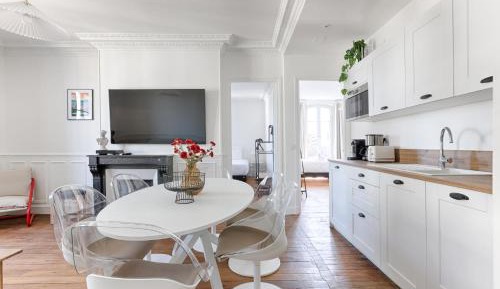 Two-Bedroom Apartment with City View