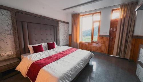 King Room with Mountain View
