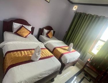 Twin Room with City View