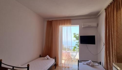 Triple Room with Sea View