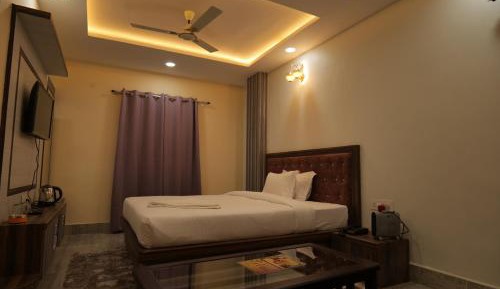 Single Bed in Dormitory Room