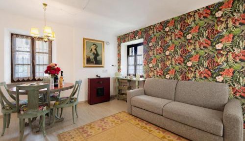 Superior One-Bedroom Apartment