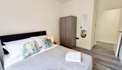Family Two-Bedroom Apartment with View