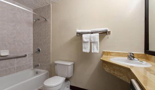King Room - Mobility Accessible - Non-Smoking