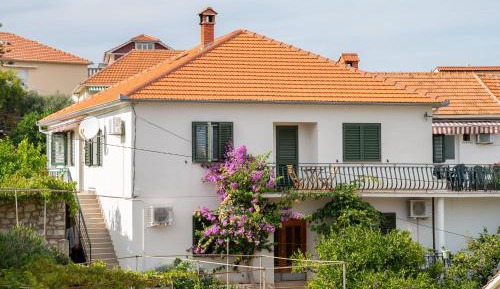 Studio with Balcony